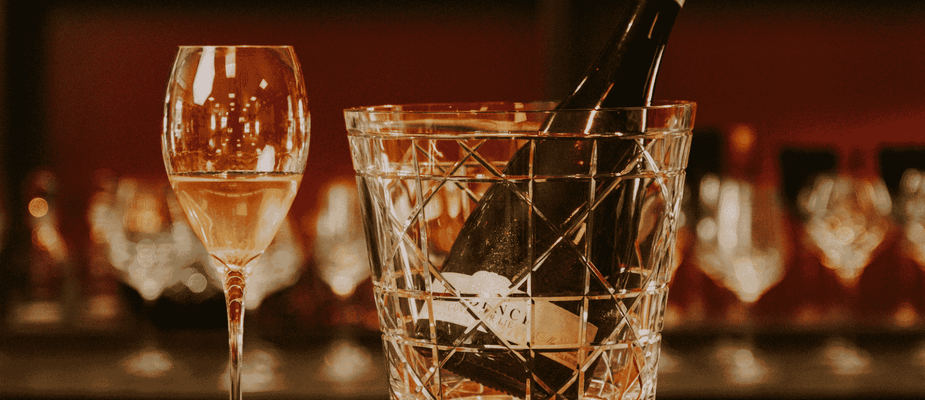 Mozart Garibaldi e Reims: A Revolução das Taças para Champagnes Premium Além da Flute Tradicional Mozart Garibaldi e Reims: A Revolução das Taças para Champagnes Premium Além da Flute Tradicional